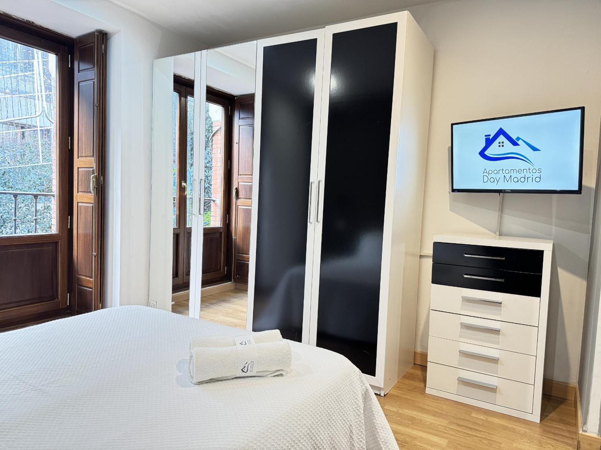 Day San Antonio Centro Gran Via Sol Malasana Apartment