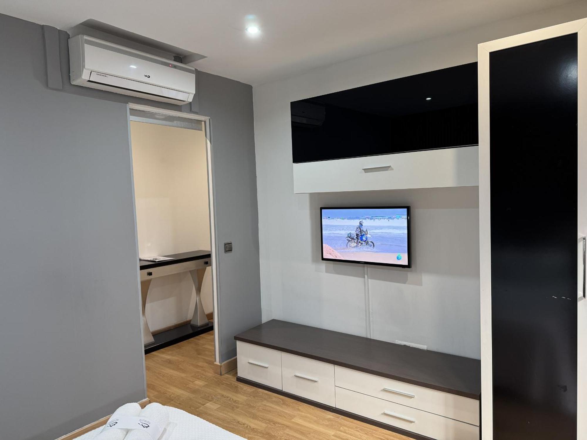 Day San Antonio Centro Gran Via Sol Malasana Apartment Madrid