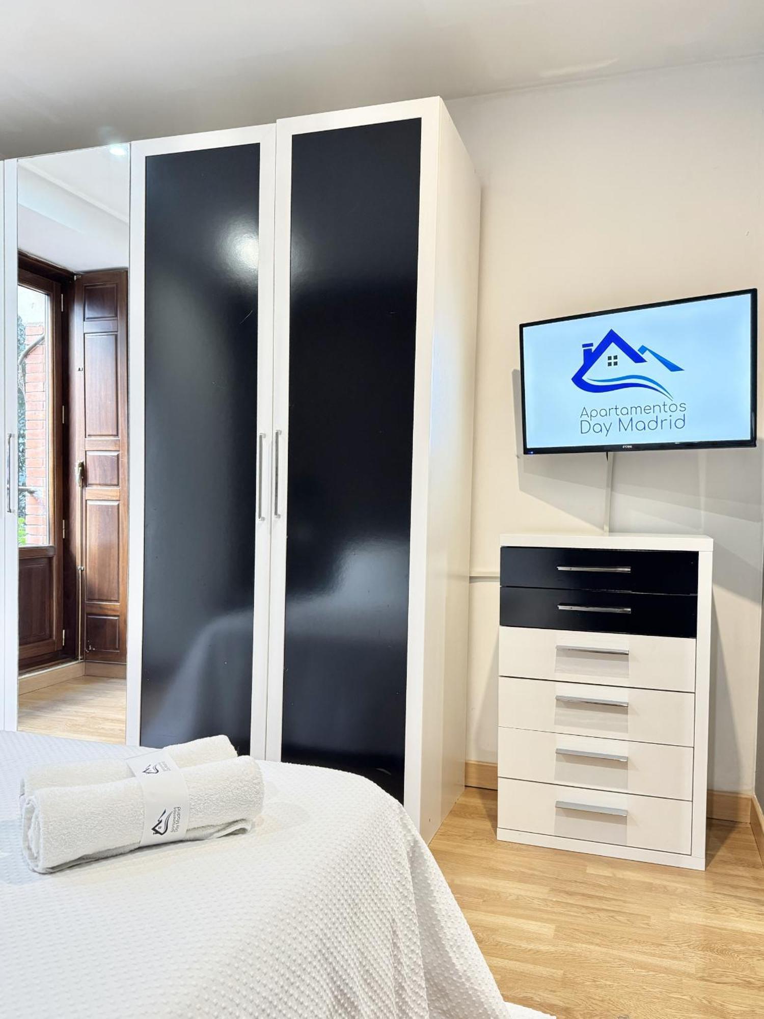 Day San Antonio Centro Gran Via Sol Malasana Apartment
